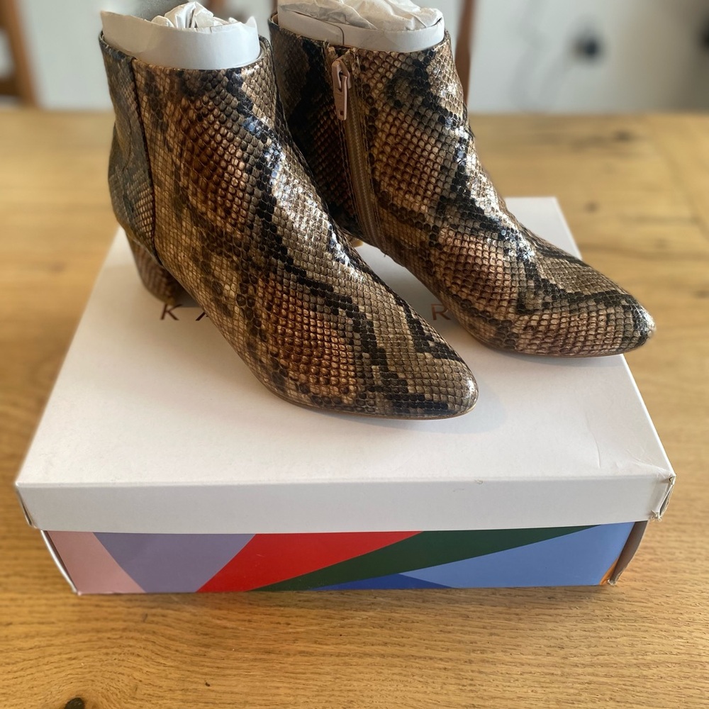 Katy Perry The Rich Snakeskin Ankle‎ Boots Brown Women’s 5.5 NWT Box